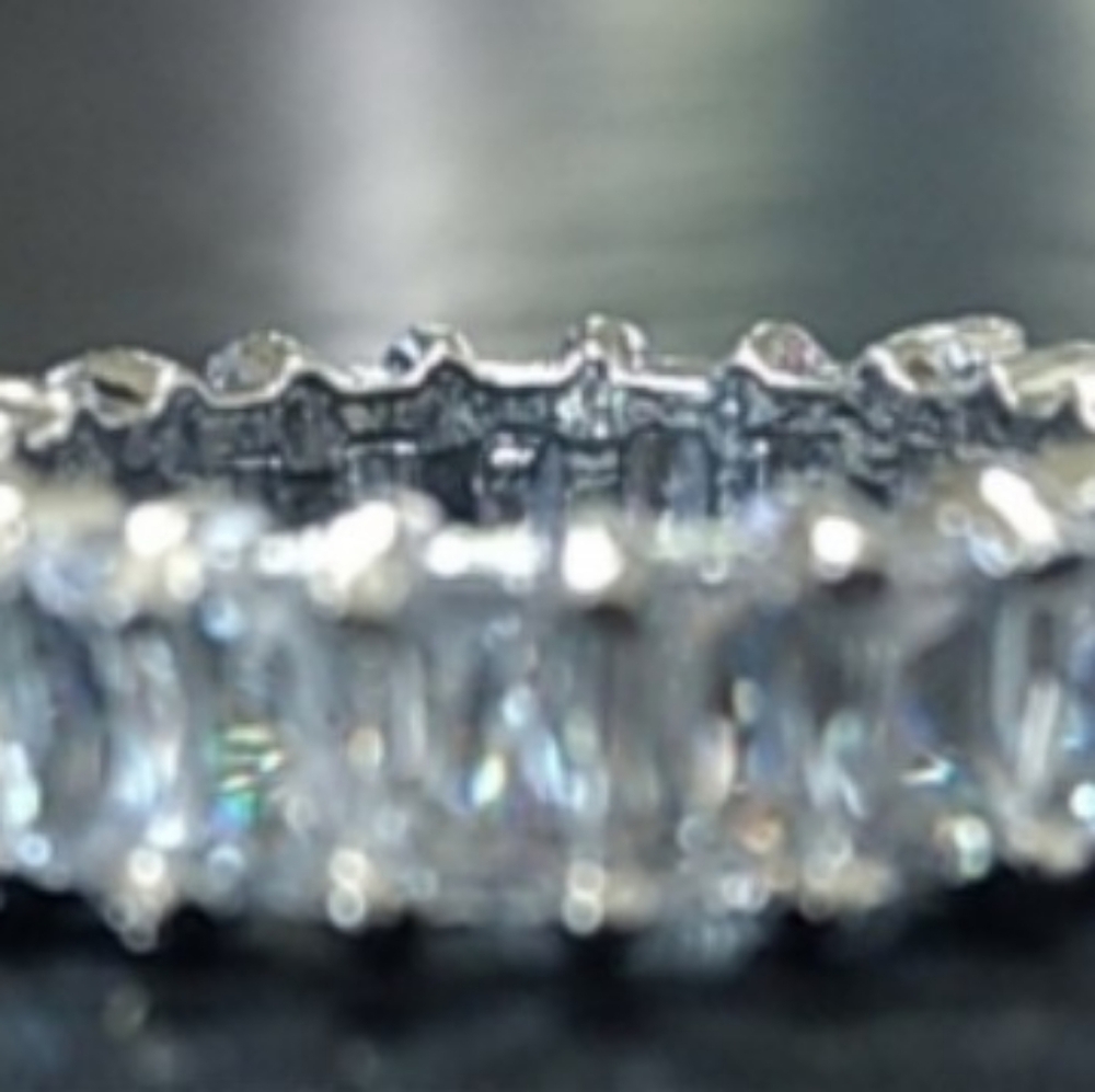 Ladies Ring Size 5